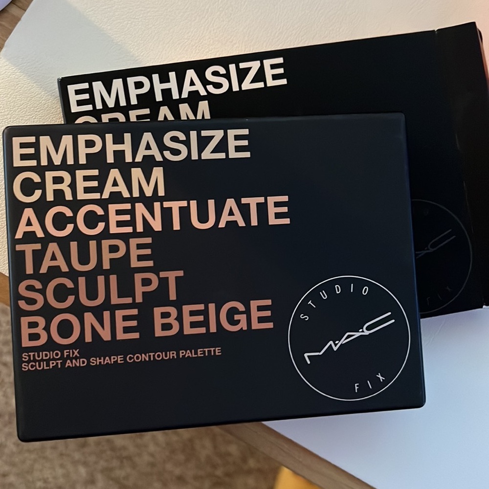 Mac studio fix sculpt and shape contour palette(light/medium)